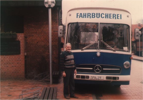 Der Erste Bücherbus mit Fahrer 1975